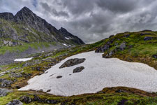 Zum Berg Breitinden. Schneefeld