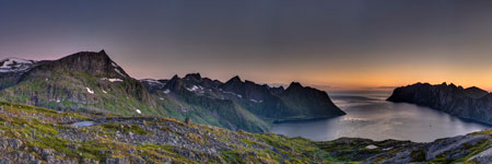 am Breitindvatnet. Blick zum Mefjorden