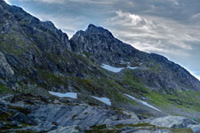 am Breitindvatnet. Blick zum Berg Breitinden