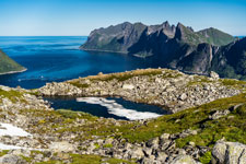 am Breitindvatnet. Blick zum Mefjorden