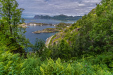 zum Berg Sukkertoppen. Bergsfjorden