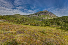 Blick zum Berg Lonketind