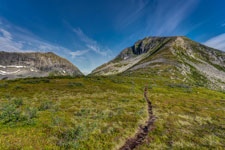 Blick zum Berg Lonketind