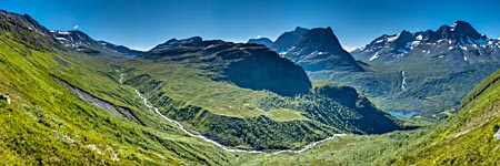 Ausblick beim Aufstieg zum Bergpass Bjøråskaret