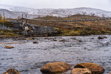 Hängebrücke. Storsteinbekken. Norwegen