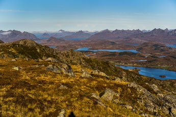 Am Berg Veten (Bø). Insel Langøya