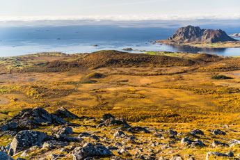 Am Berg Veten (Bø). Insel Langøya