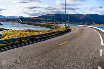 Hadselbrua. Insel Langøya