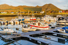 Hafen Steine. Insel Langøya