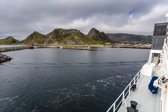 Fähre: Moskenes-Bodø. Insel Værøy