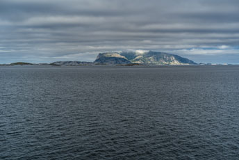 Fähre: Moskenes-Bodø. Insel Landegode