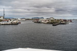 Fähre: Moskenes-Bodø. Insel Røstlandet. Hafen