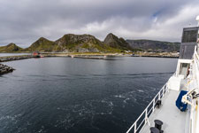 Fähre: Moskenes-Bodø. Insel Værøy