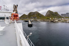 Fähre: Moskenes-Bodø. Insel Værøy