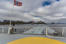Fähre: Moskenes-Bodø. Insel Værøy