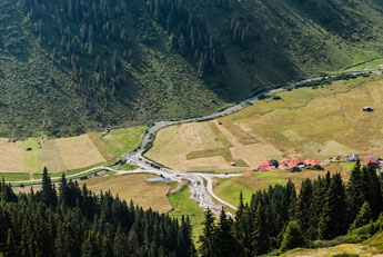 Madrisa Rundtour. Aufstieg zum Schlappiner Joch. Schlappinbach