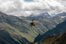 Madrisa Rundtour. Am St. Antönier Joch. Hubschrauber