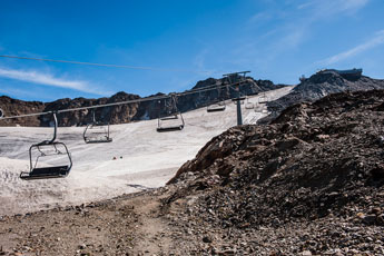 Ötztaler Alpen. Ruhende Sesselbahn