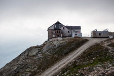 Ötztaler Alpen. Schöne-Aussicht-Hütte